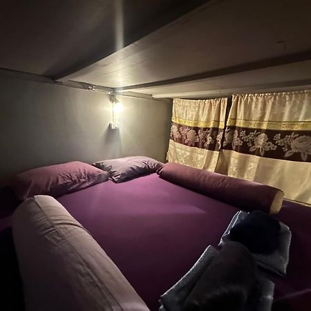 Haadrin Fellini Hostel & Pizzeria หาดริ้น ภายนอก รูปภาพ