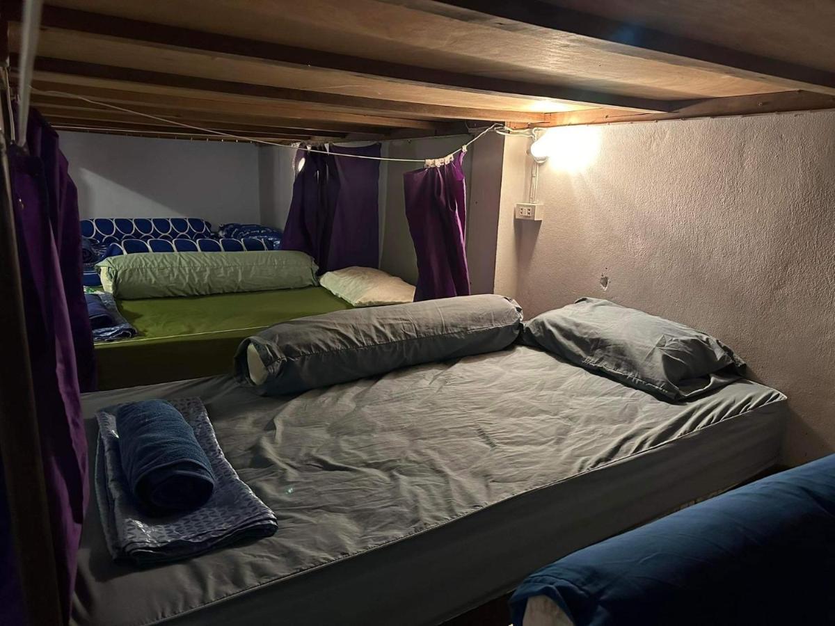Haadrin Fellini Hostel & Pizzeria หาดริ้น ภายนอก รูปภาพ