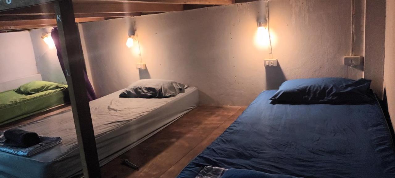 Haadrin Fellini Hostel & Pizzeria หาดริ้น ภายนอก รูปภาพ