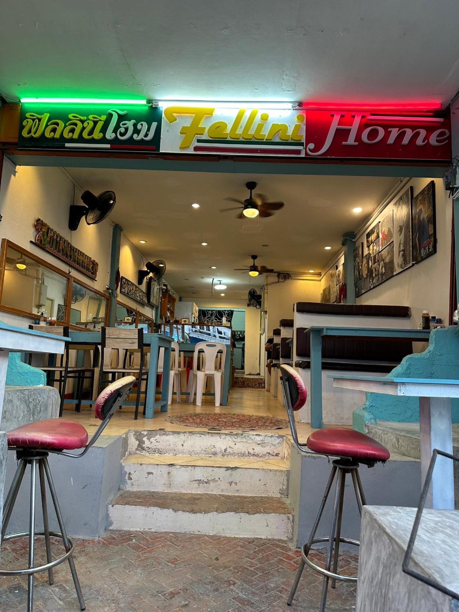 Haadrin Fellini Hostel & Pizzeria หาดริ้น ภายนอก รูปภาพ