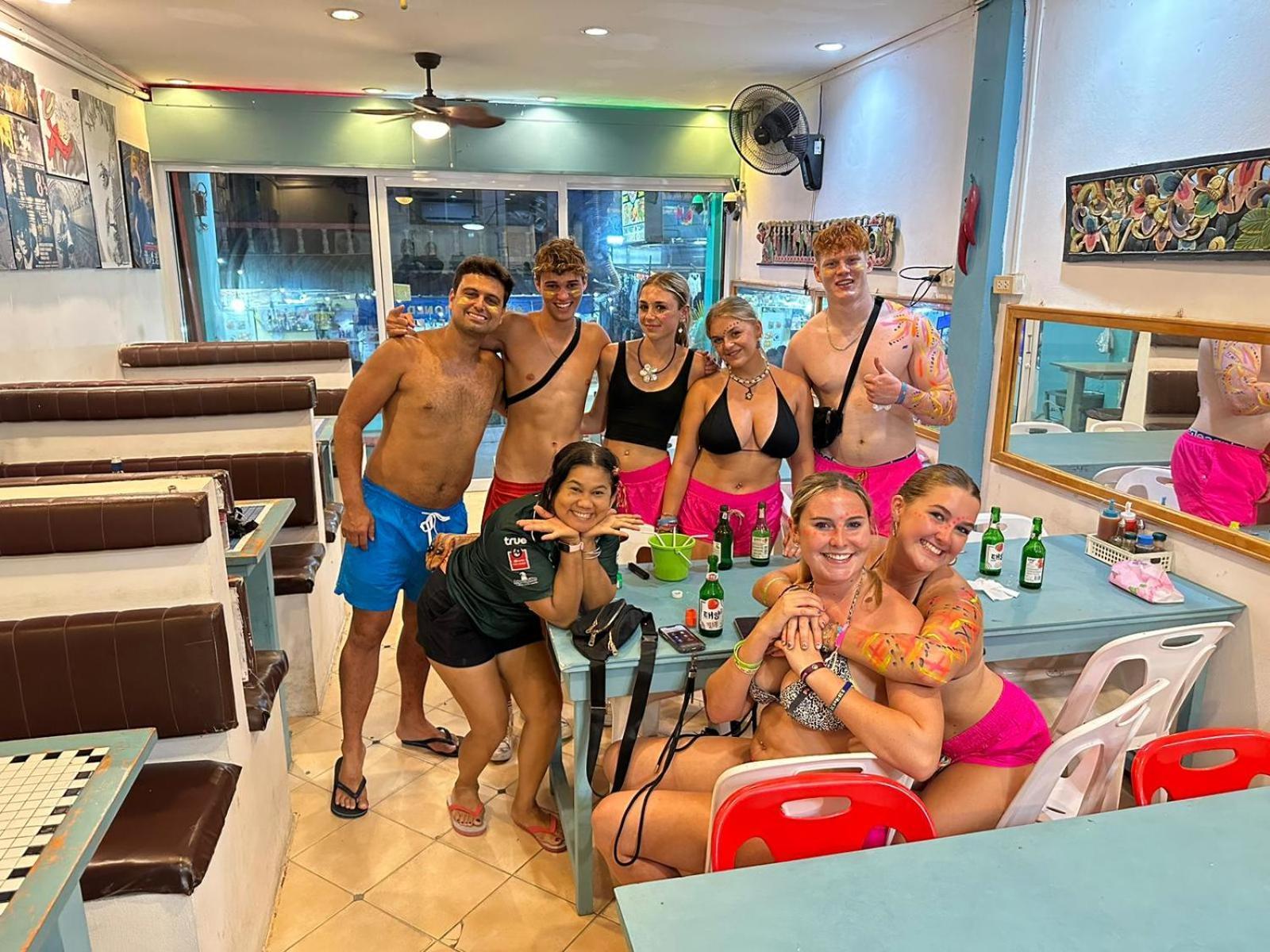 Haadrin Fellini Hostel & Pizzeria หาดริ้น ภายนอก รูปภาพ